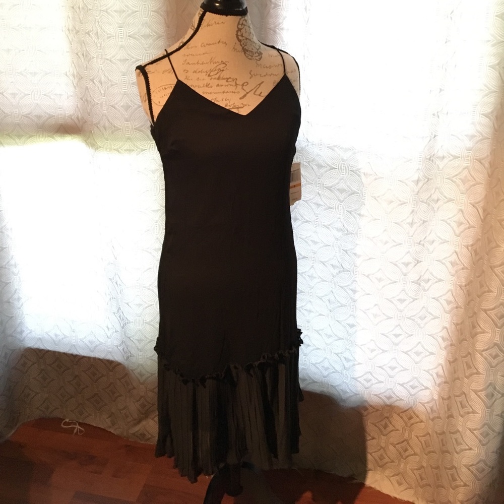 GB black dress